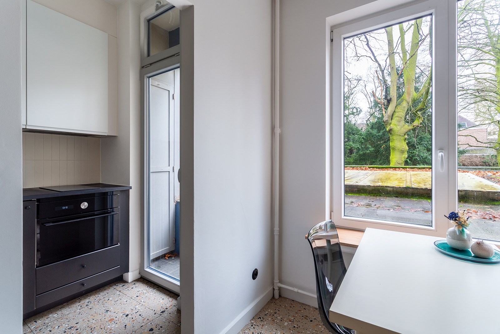 Moderne, lichtrijke studio op rustige locatie met groen uitzicht - foto 4