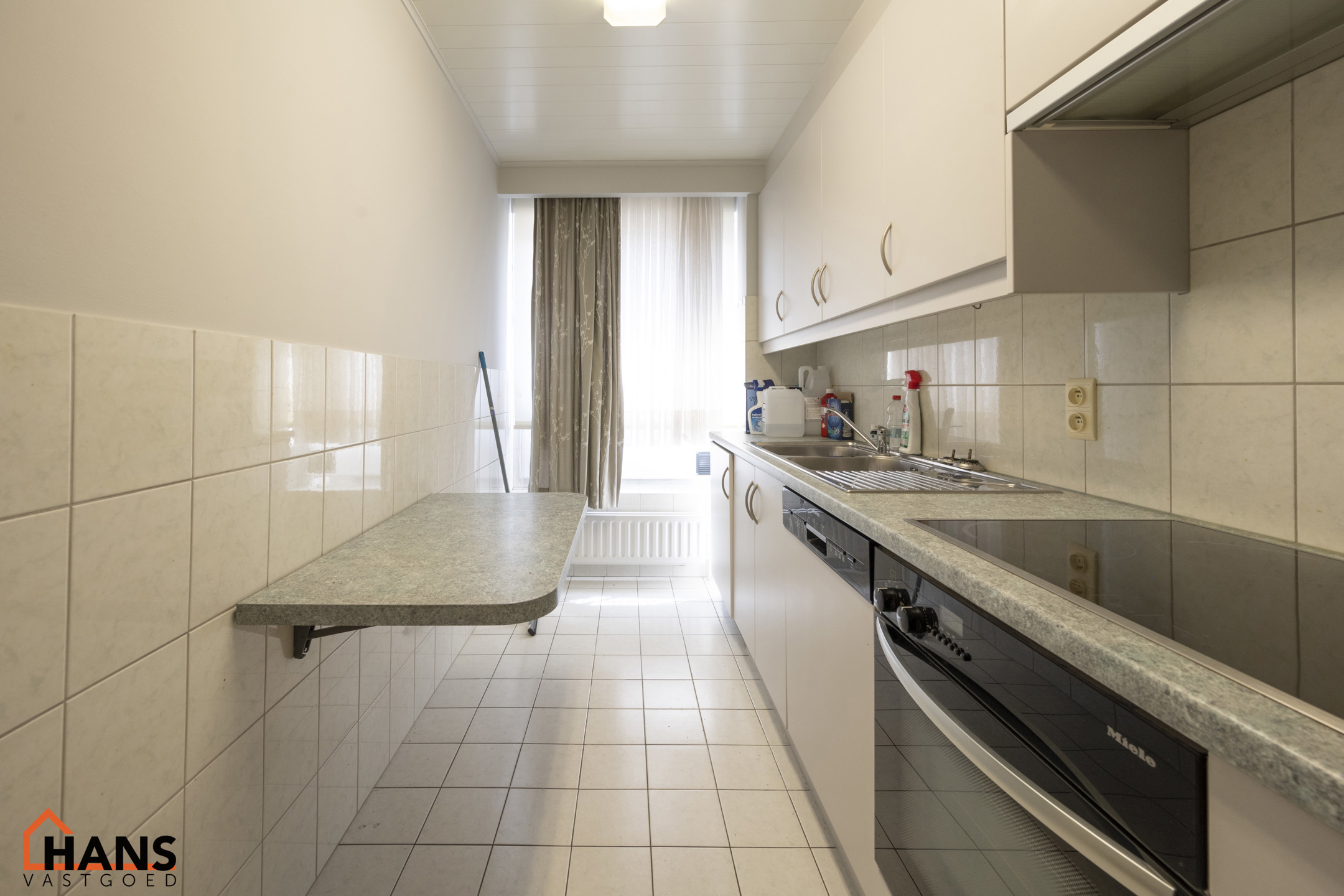 Appartement op de 2de verdieping met lift. - foto 4