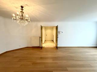 Cet appartement à louer à Genk est situé dans le centre-ville animé, dans un endroit très accessible sur l'Europalaan, près de la gare. C'est un...