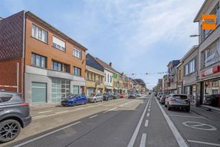 Dit kantoor is strategisch gelegen in het centrum van Kortenberg. De indeling is als volgt: Aan de voorzijde zijn er 2 kantoren, telkens 1 aan elke...