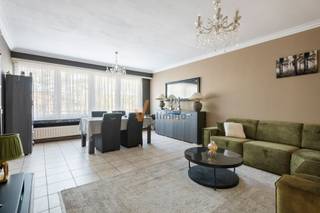 Instapklaar 2-slaapkamer appartement met terras, overdekte staanplaats en EPC B in MerksemOp zoek naar een appartement met een terras én...
