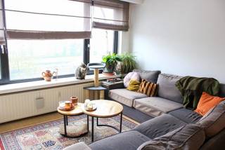 Goedgelegen appartement met 2 slaapkamers en staanplaats.De ligging is een ideale uitvalsbasis; vlak aan het op- en afrittencomplex E17-E40, openbaar...