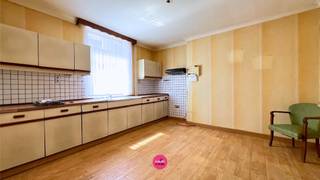 Renovatiewoning op 10 minuutjes van Maastricht!Deze renovatiewoning is gelegen in Veldwezelt: een gezellige deelgemeente van Lanaken. De woning is...