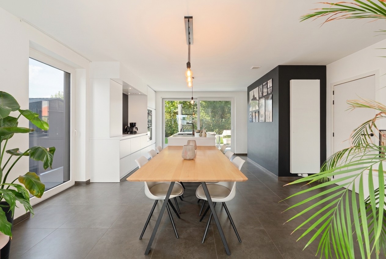Instapklare halfopen woning met 3 slaapkamers en garage op een aangename ligging in Roeselare - foto 5
