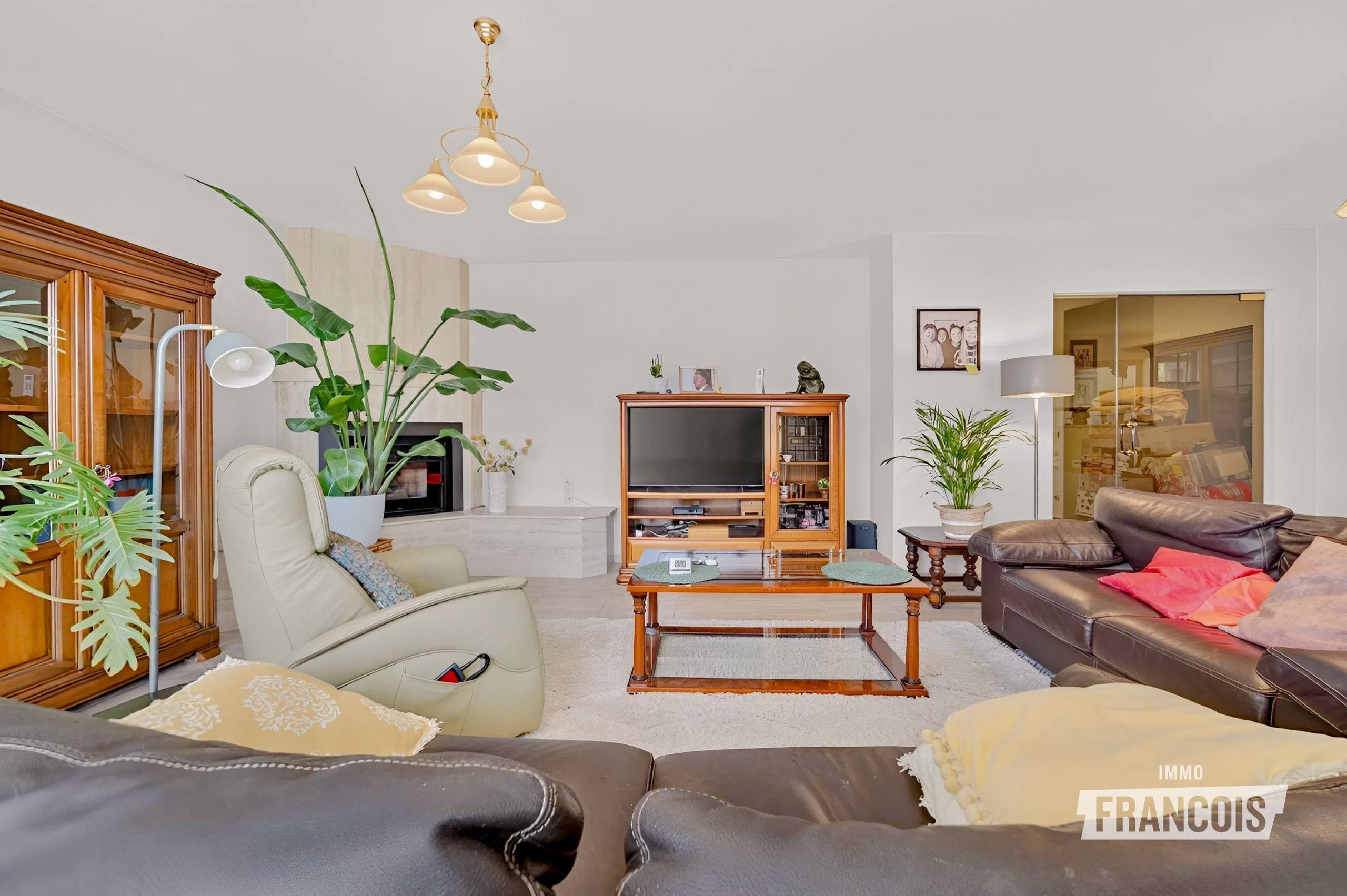 Ruime woning met zonnige tuin op 605m² in Vosseslag - foto 4