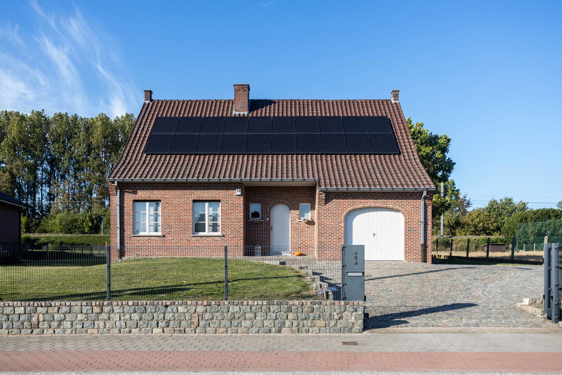 Ruime, instapklare gezinswoning met energiezuinige troeven - foto 1