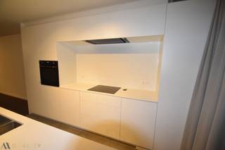 Prachtig, recent energiezuinig 3-slpk.-appartement (141 m²) met terras (12 m²), garage en lift in het bruisende hart van Dendermonde! Dit...