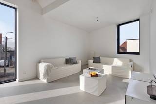 Architecturale parel met tuin en uniek vergezichtU kan deze woning kopen onder 6% BTW!Te Zottegem treffen we deze halfopen bebouwing aan die werd...