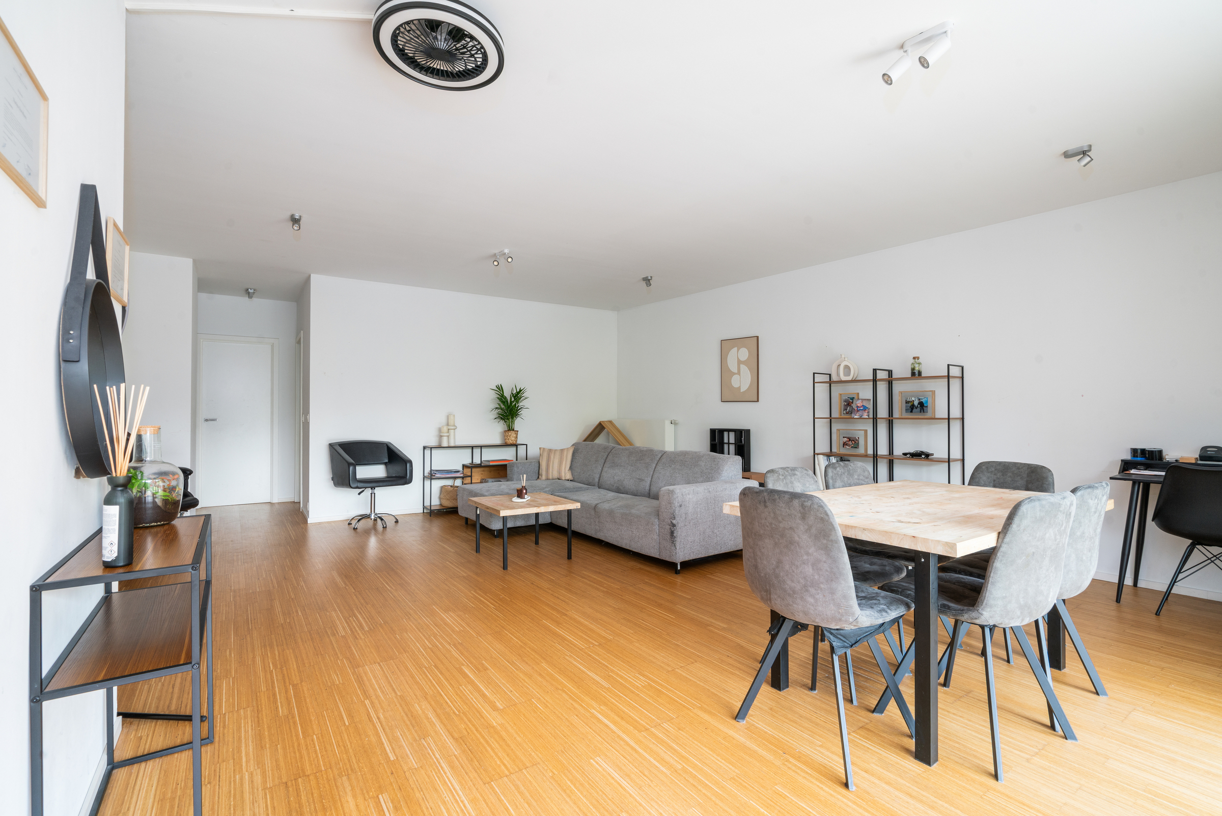 Stijlvol appartement met 2 terrassen in het centrum. - foto 1