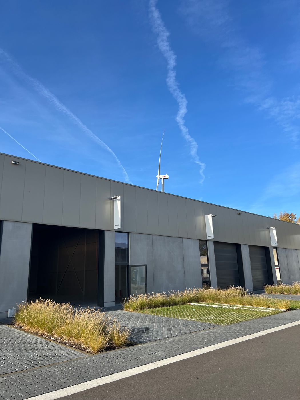 TE HUUR NIEUWBOUW KMO-UNIT VAN 210 M²  NABIJ DE E314. - foto 4