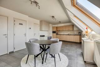 Dit instapklaar appartement op wandelafstand van het centrum van Roeselare biedt u alle comfort in een aangename en rustige omgeving. Dankzij...