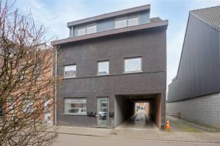 Looking for a move-in ready apartment with lots of light and a spacious terrace? This apartment is the perfect choice for those looking for...