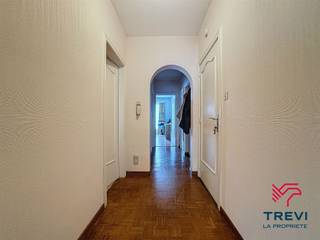 Trevi la Propriété vous présente ce charmant appartement lumineux de 80 m², idéalement situé dans un quartier en pleine expansion. Cet appartement...