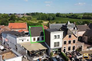Karaktervol, recent gerenoveerd duplexappartement, pal in centrum Borgloon- Energiezuinig (EPC: B)- Asbestveilig- Elektriciteit conform AREIDit...