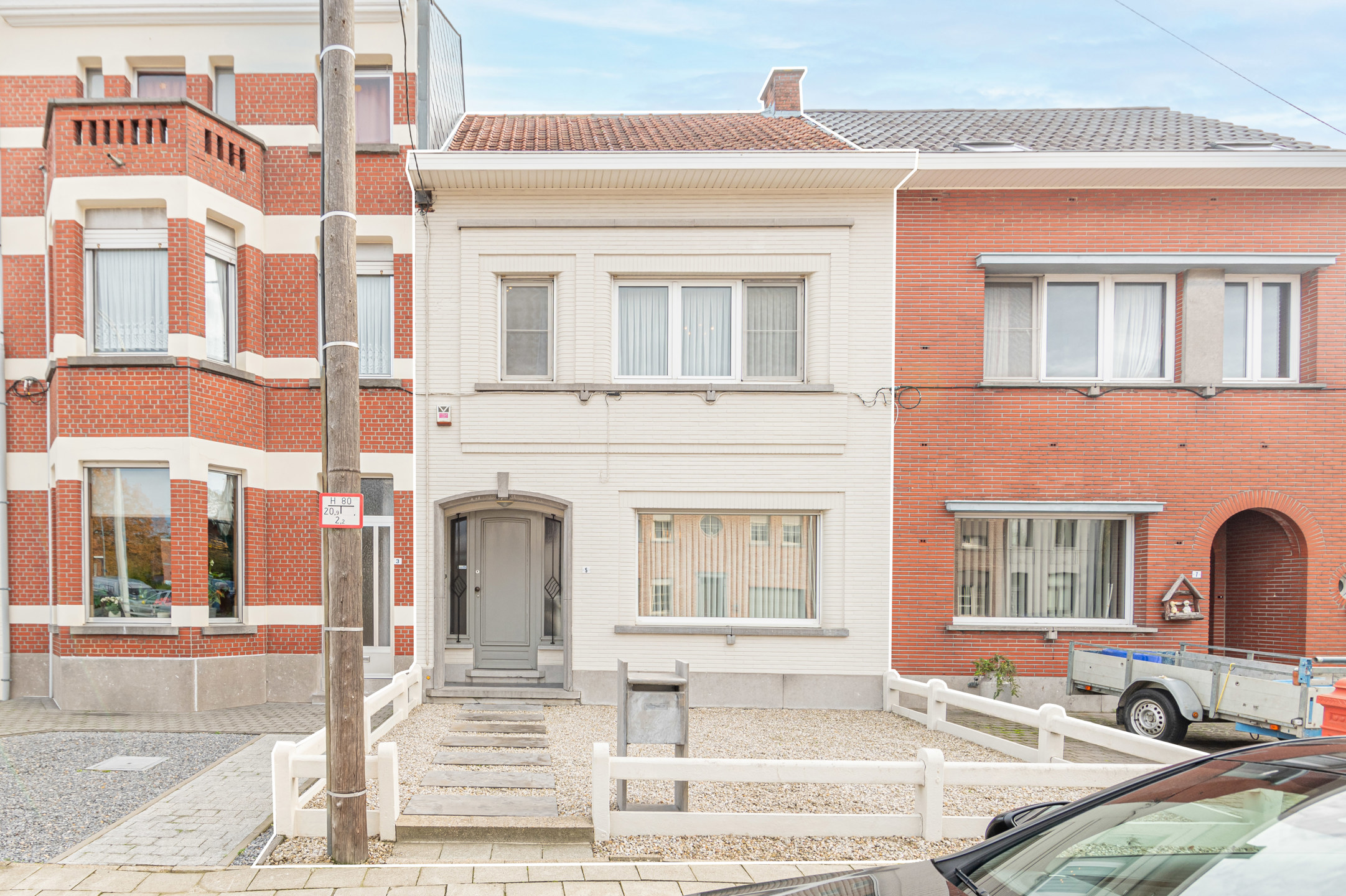 Ruime gezinswoning met tuin en dubbele toegang in Mechelen! - foto 1