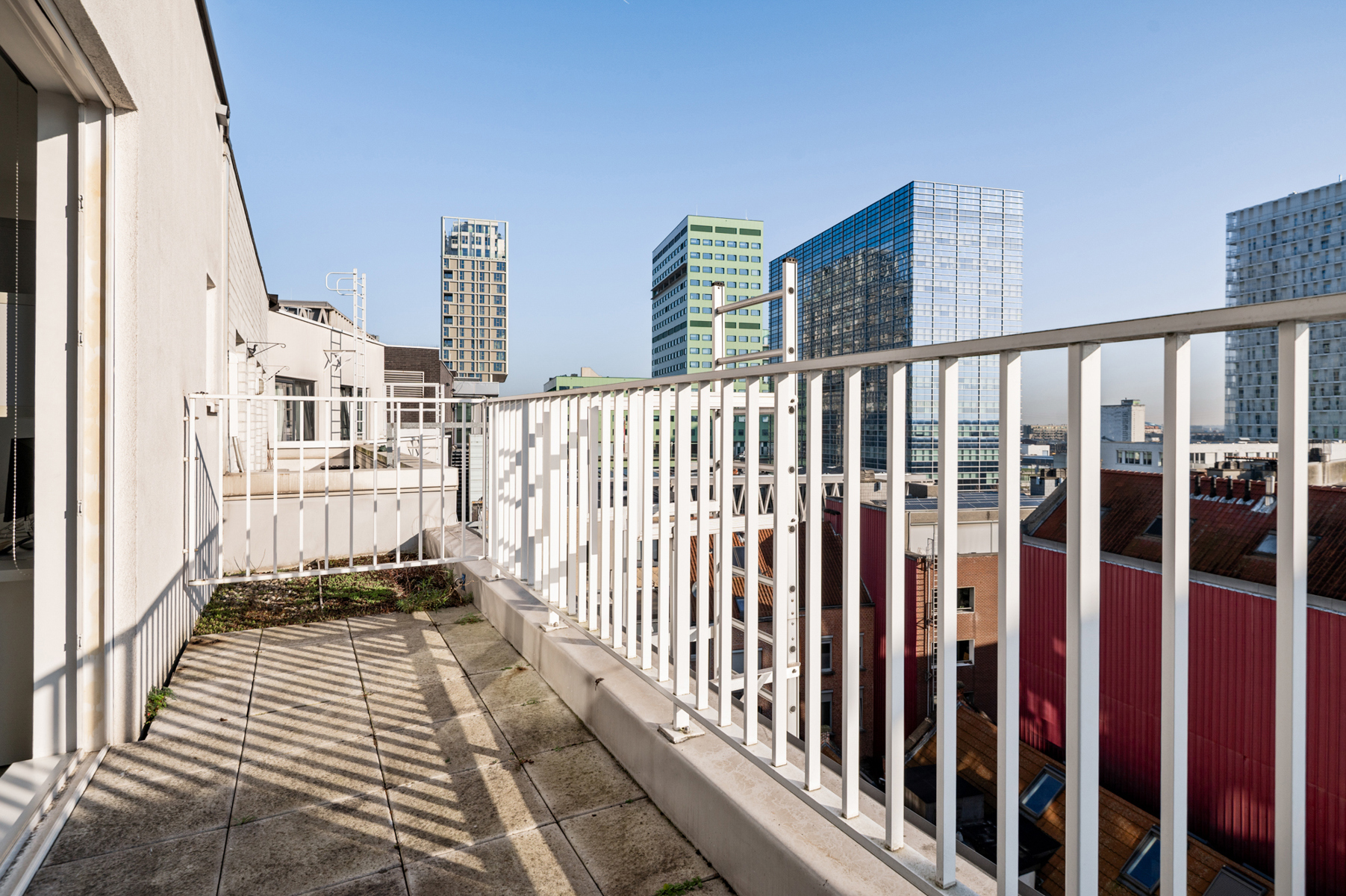 Moderne studentenkamer met ruim terras in hartje Antwerpen - foto 2