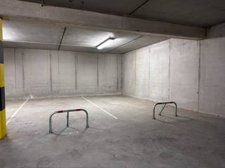 Garage for rent in Gistel