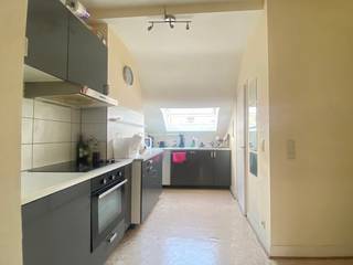 Gelegen tussen Schuman en het Ambriorixplein, in het hart van de Europese wijk, bieden wij u dit appartement van ongeveer 45 m² aan op de...