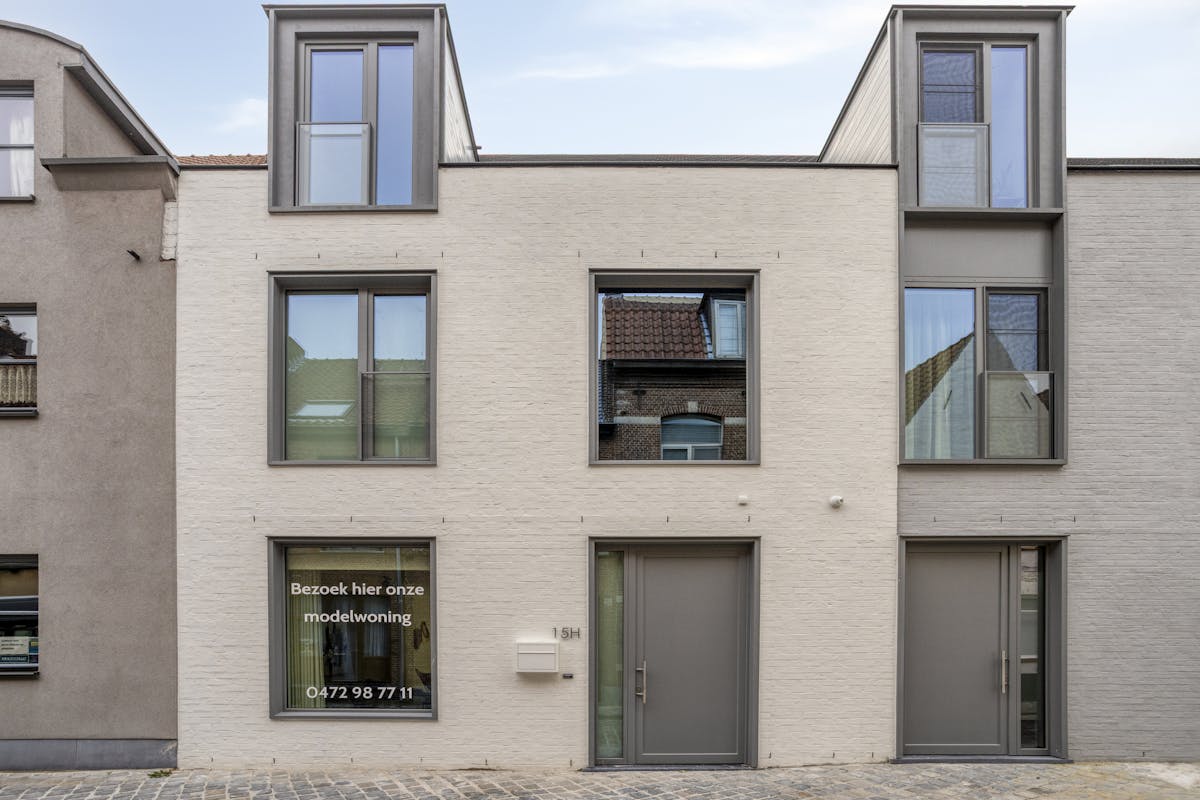 Unique villa home in the center of Bruges with 4 bedrooms - photo 2