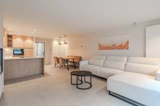 Exceptionally renovated apartment for sale with two bedrooms, front and rear terraces on the first floor of the Nieuwzand Residence. This apartment...