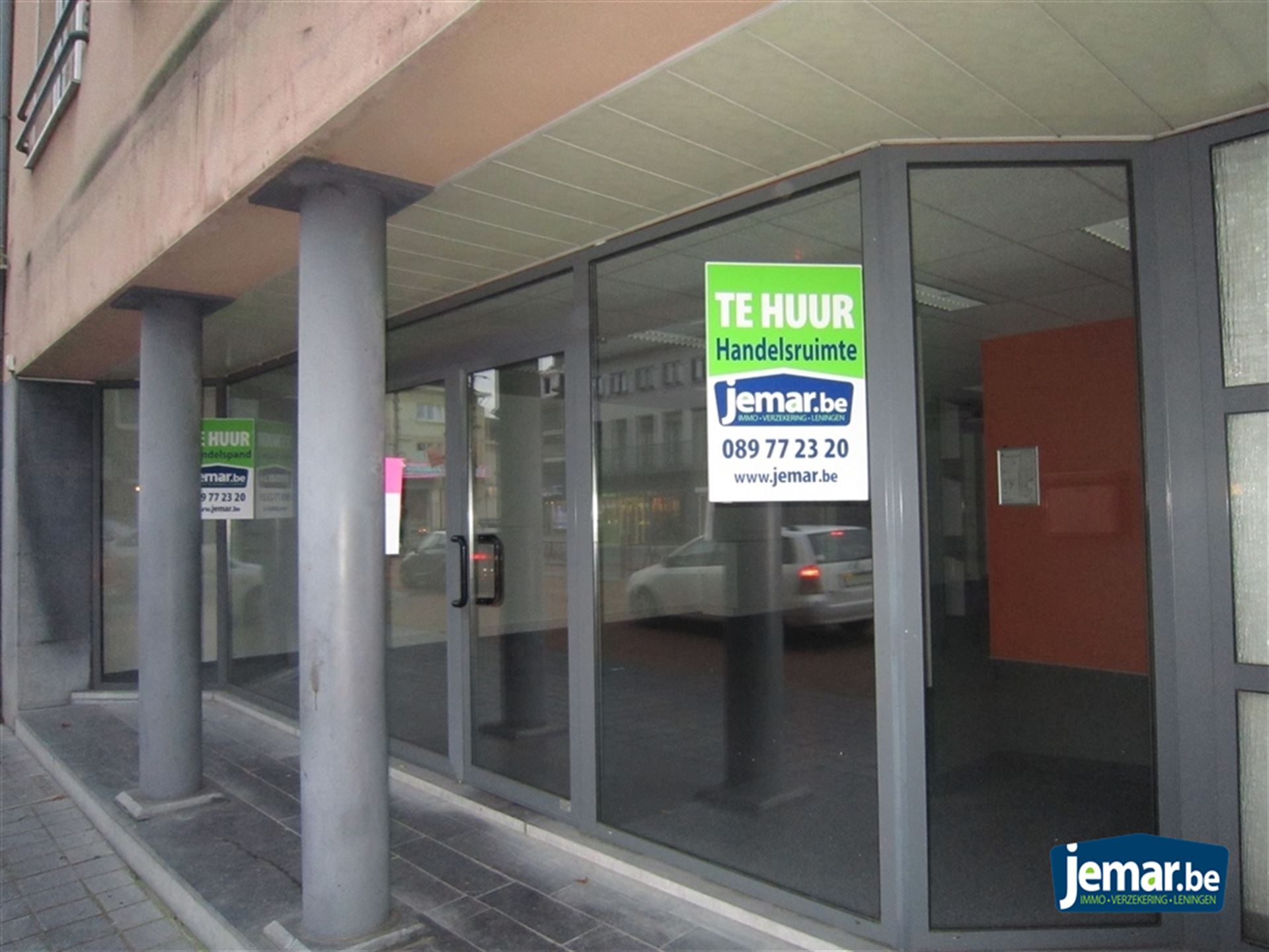 Commercial à louer à Maasmechelen - photo 1