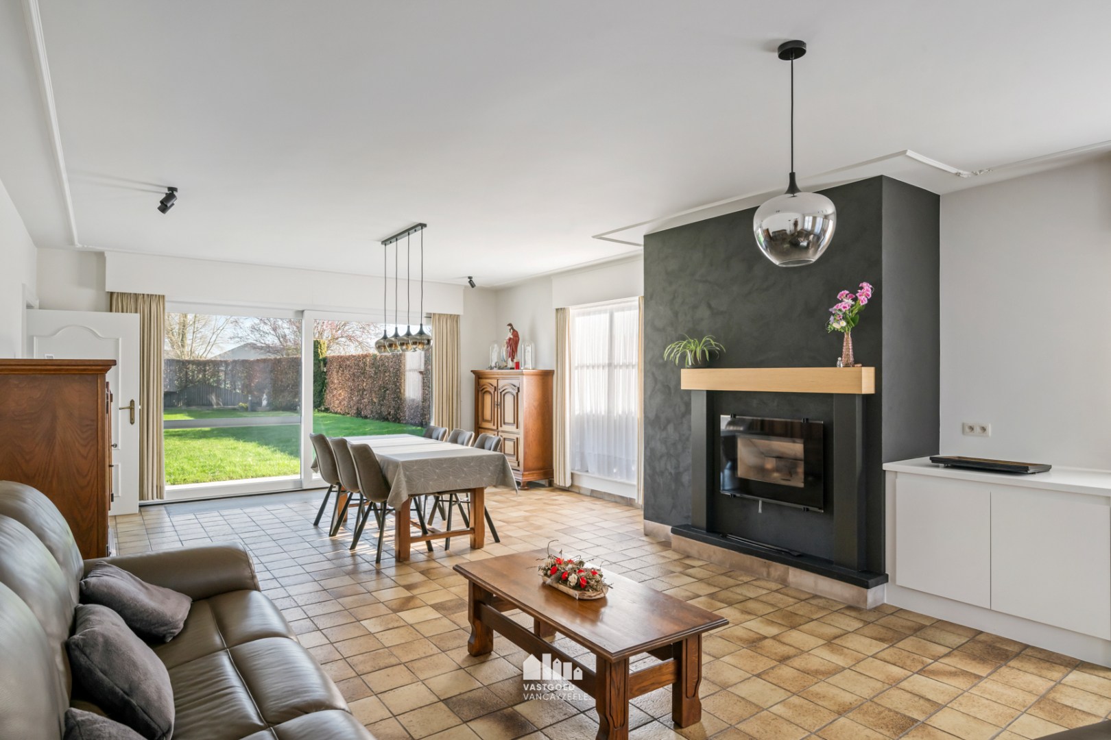 Prachtige villa met achterliggend gastenverblijf en weide op perceel 3.235m². - foto 5