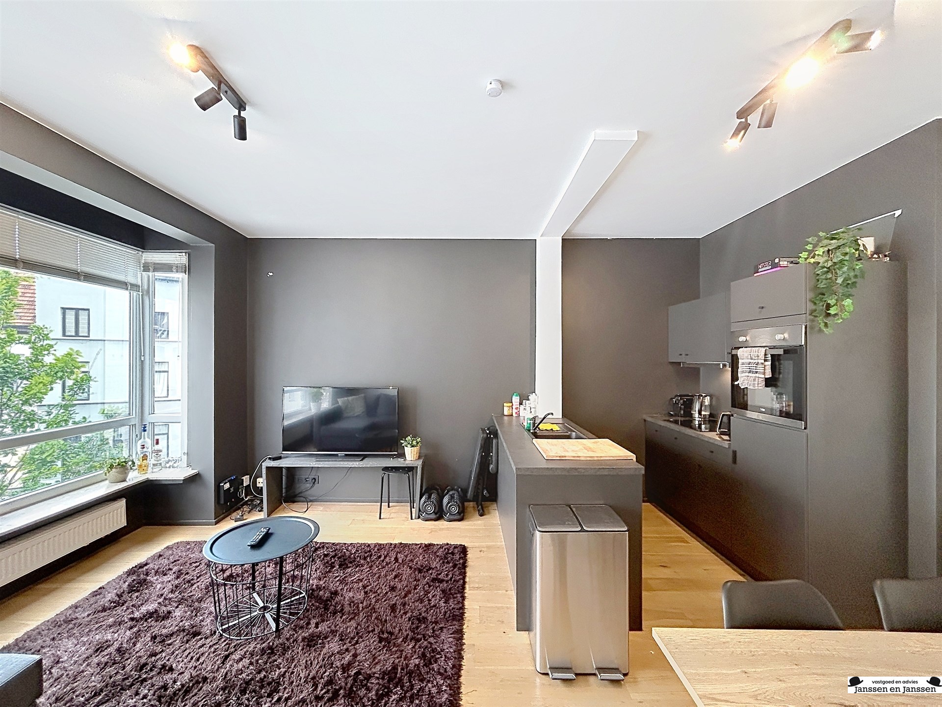 Bemeubeld 2 slaapkamer appartement op top locatie - foto 2