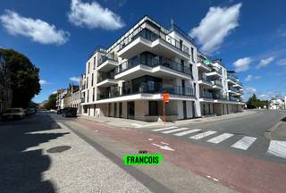 Dit nieuwbouwappartement is gelegen op het gelijkvloerse verdiep van Residentie Patersvat en is voorzien van 2 slaapkamers.Het appartement heeft een...