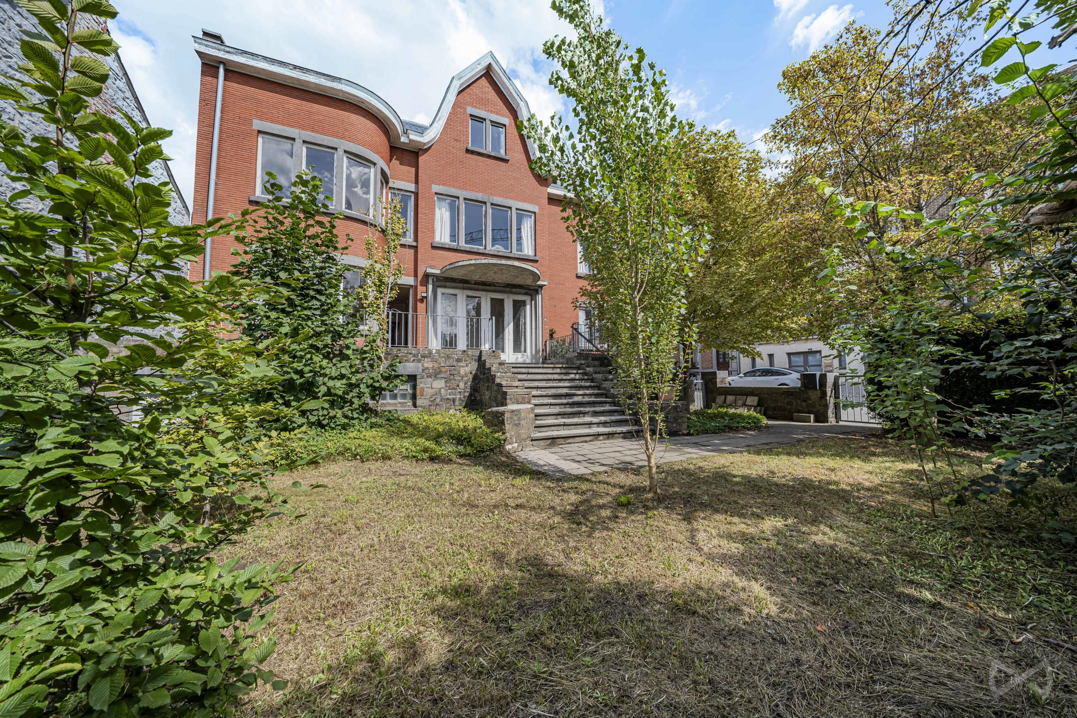 Huis te koop in Ciney met 6 slaapkamers - foto 2