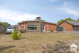 De woning is mooi gelegen langs de doorgaande weg richting Pelt nabij Achel centrum. In de directe omgeving zijn alle voorzieningen aanwezig,...