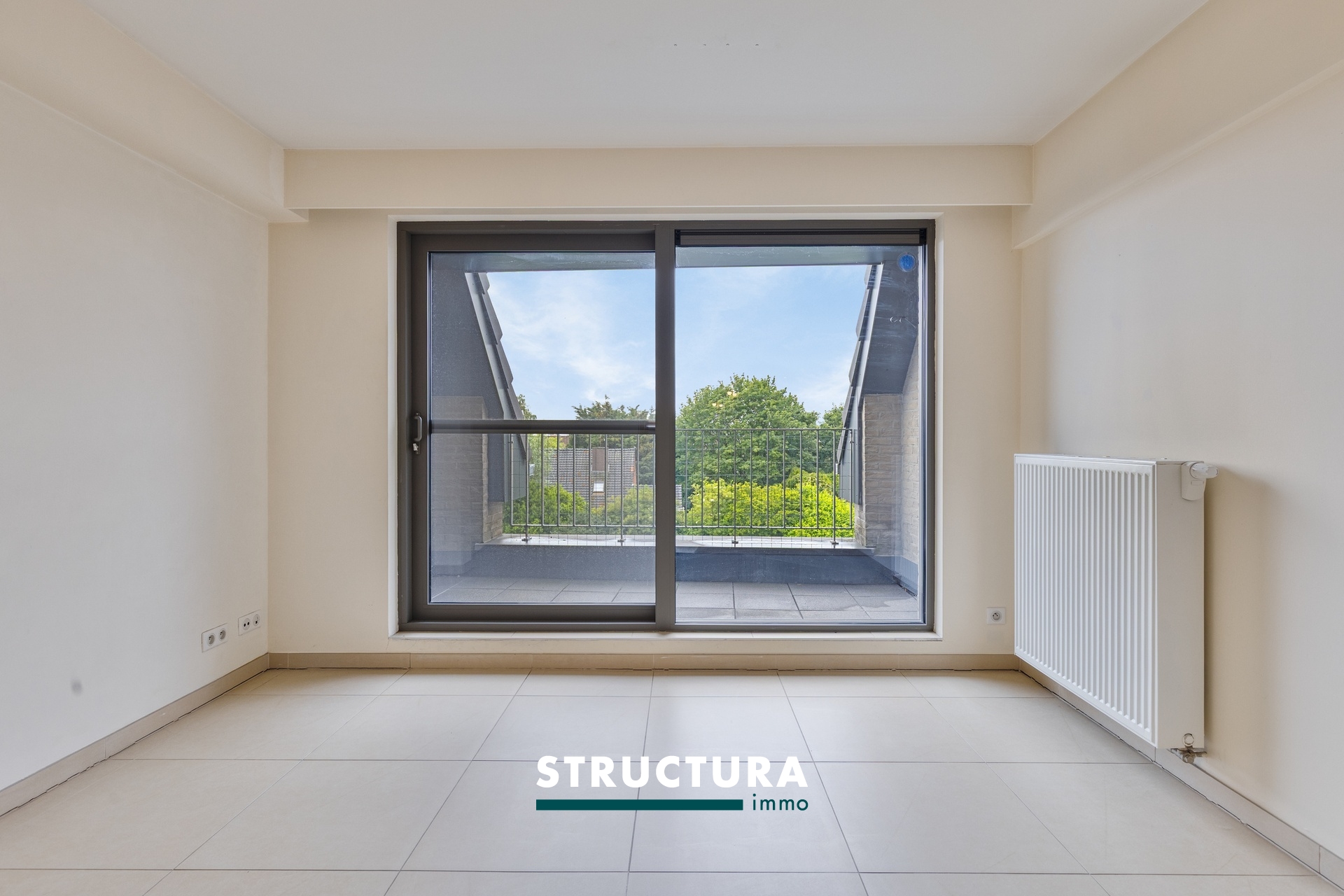 Lichtrijk duplexappartement met terras en 2 kamers - foto 5
