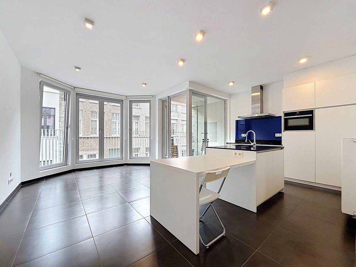 Appartement met 1 slaapkamer en bureau te huur in Antwerpen! - foto 3