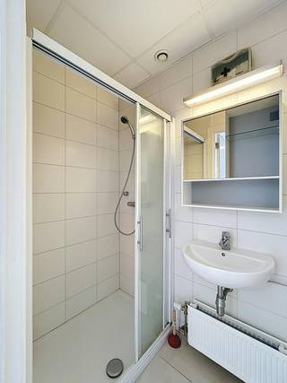 Looking for a spacious student room in Kortrijk, for you alone or for 2? Be sure to read on! The room includes:- desk- (double) bed- cabinet- kitchenette (kitchen cabinet, sink, microwave and fridge)- bathroom with shower, sink and toilet- curtainsRental price:€450.00 + €50.00 (electricity & water commission)Internet (300GB) included in the rent!The building consists of 6 student rooms.- communal kitchen- communal bicycle shed- communal outdoor areaLocation:8 minutes by bike from Vives11 minutes by bike from Howest school5 minutes' walk from the stationInterested? Request a visit via the website www.dewaele.com!