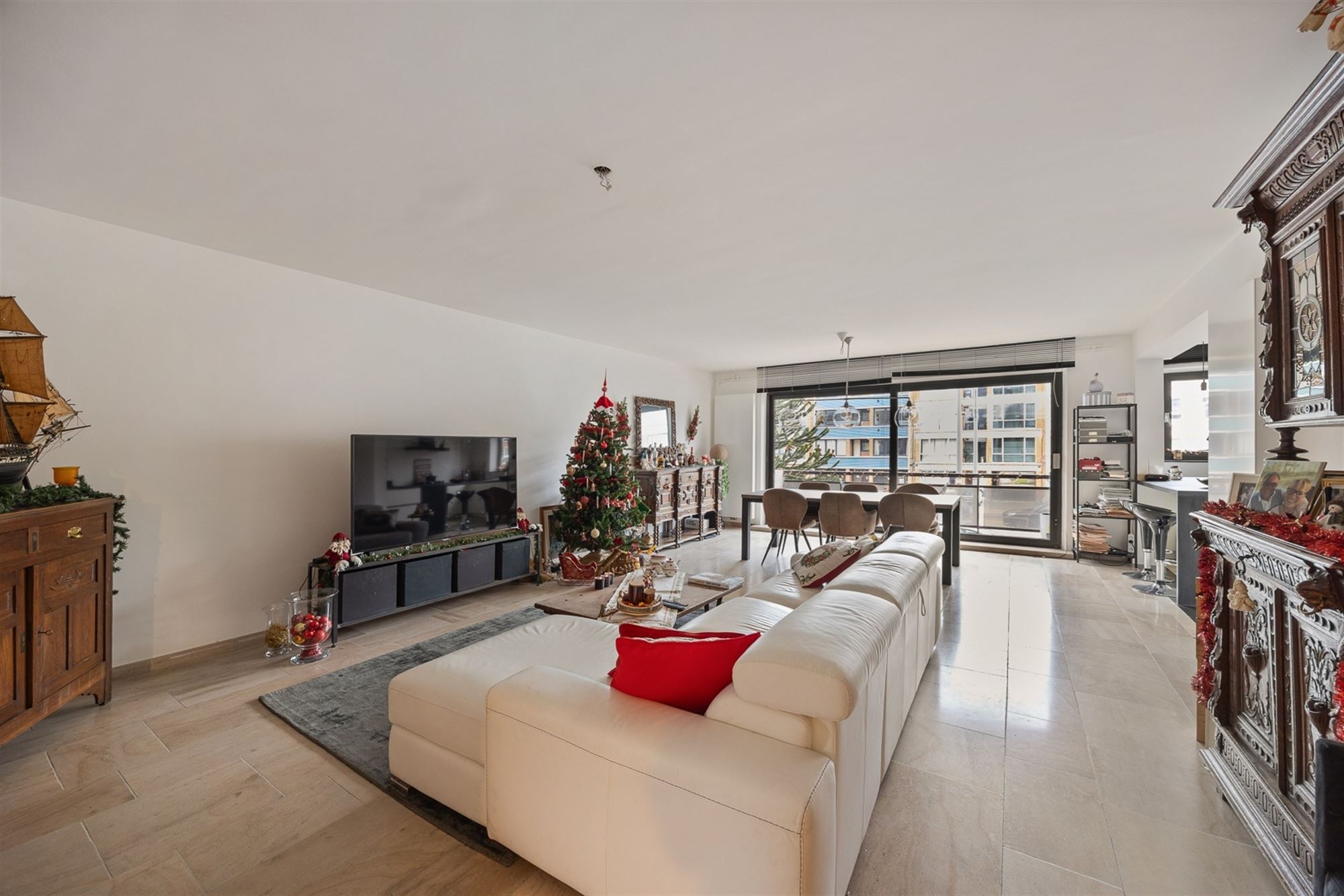 Ruim appartement met 2 à 3 slaapkamers en groot terras - foto 5