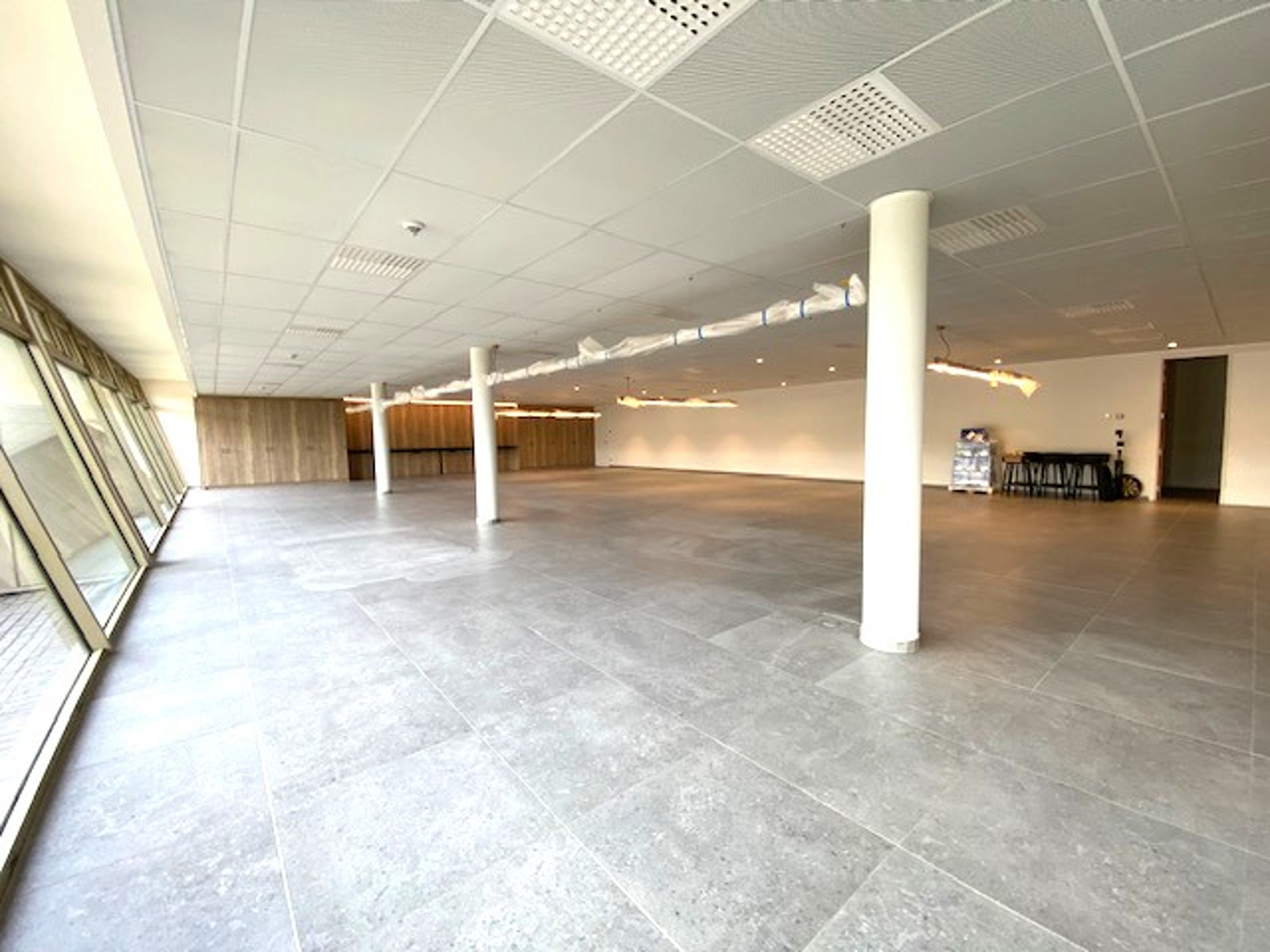 Kantoorruimte op absolute zichtlocatie - foto 5