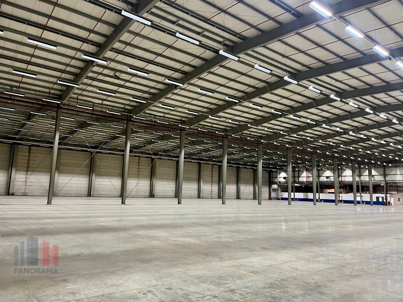 Uitstekende logistieke bedrijfsruimte van 14.745 m² te huur in Genk – Slingerweg 40 - photo 5