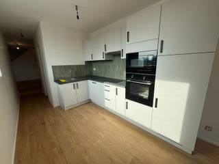 Appartement à louer à GeraardsbergenVous recherchez un appartement spacieux et prêt à emménager ? Alors ce magnifique appartement est exactement ce...