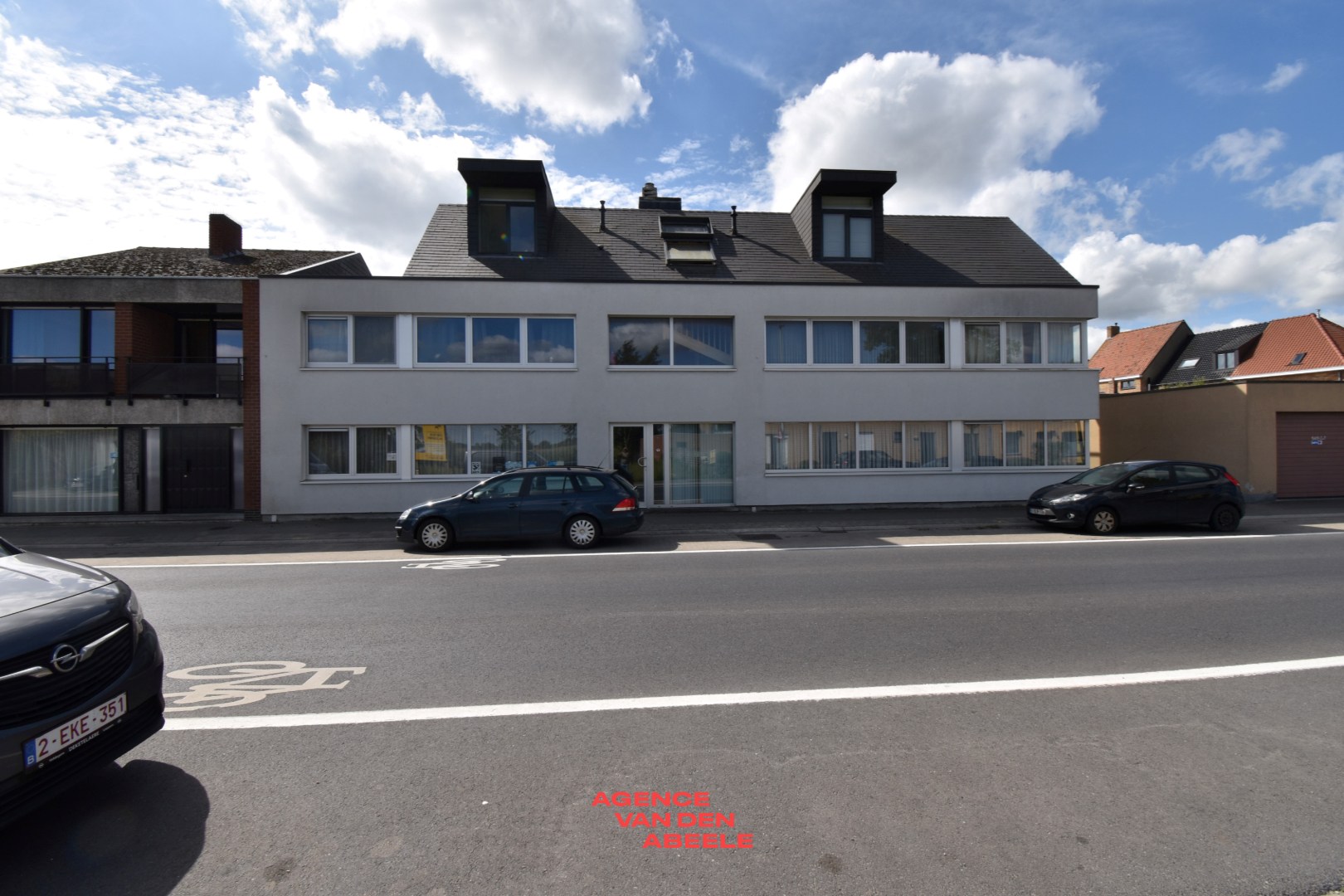 Appartement à vendre à Oostkamp avec 11 chambres - photo 2