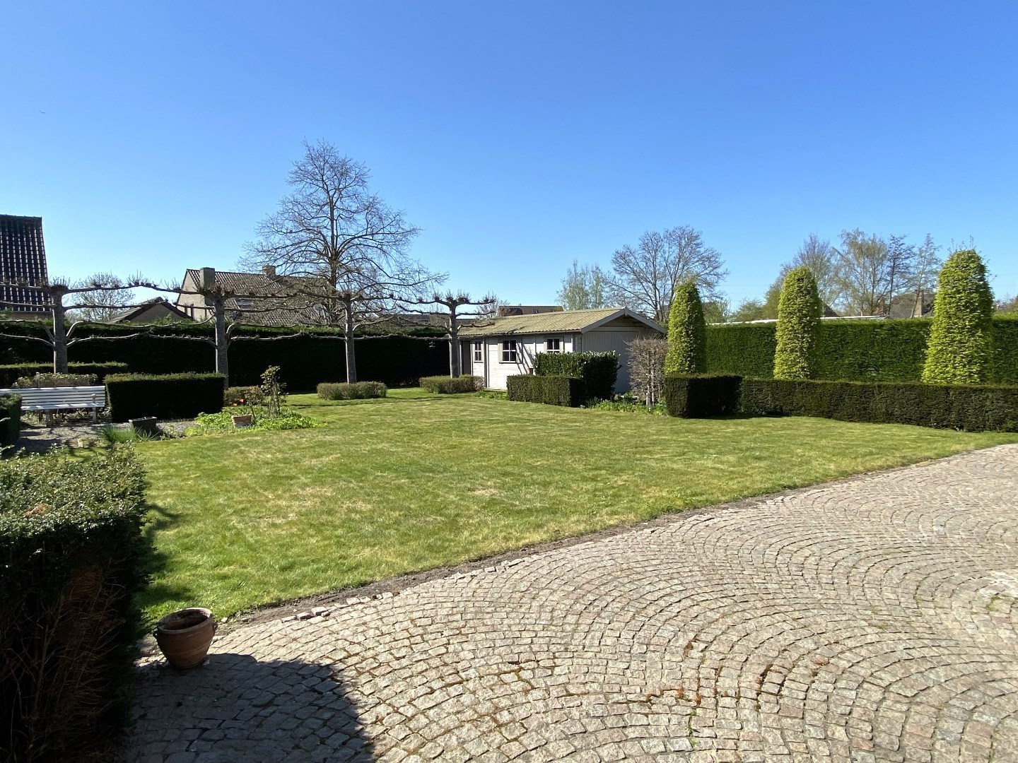 ALLEENSTAANDE WONING MET INPANDIGE GARAGE EN TUIN IN RUGTIGE WOONWIJK - foto 5