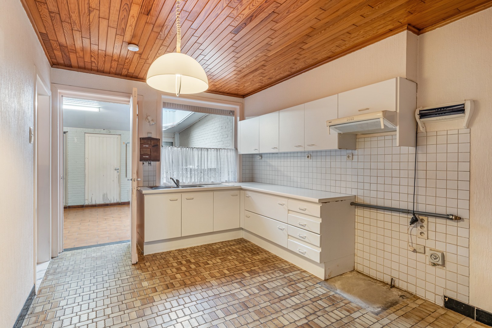 Te renoveren woning op leuke locatie! - foto 4