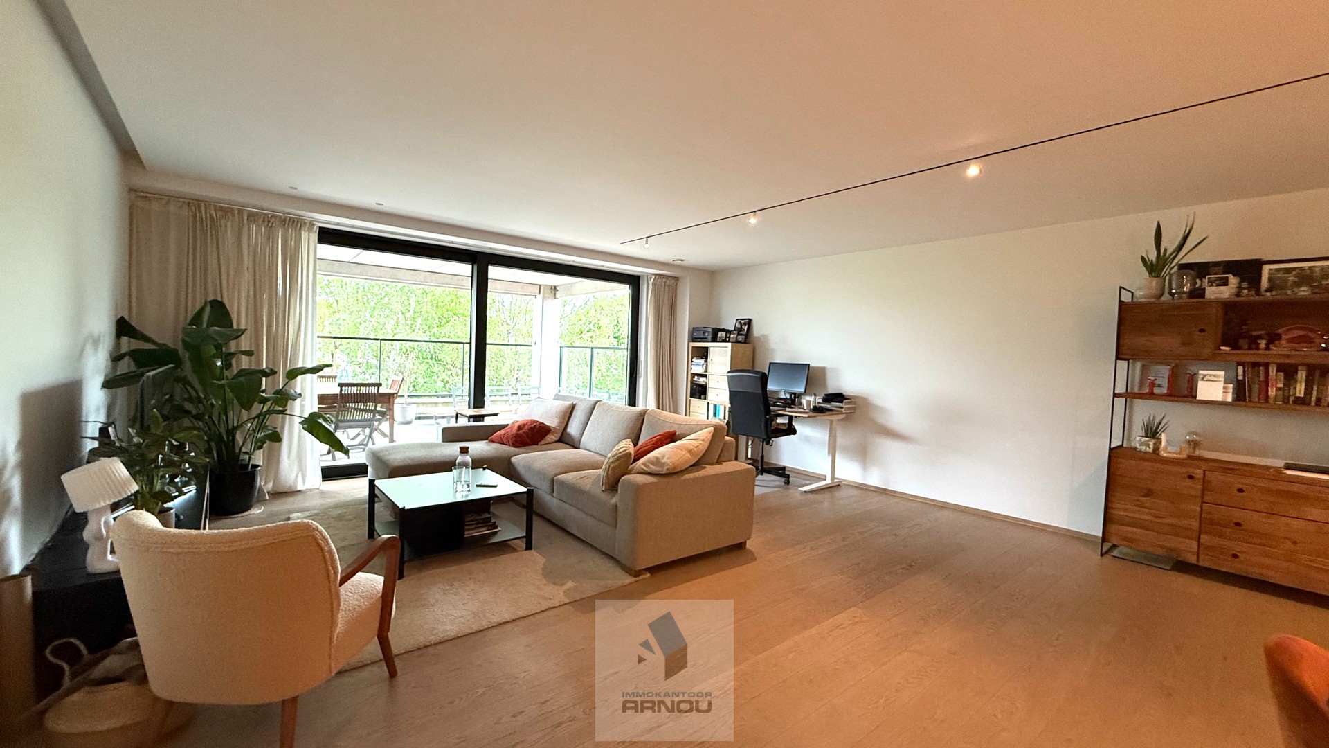 Stijlvolle en ruime loft met 2 slaapkamers, dressing, overdekt terras en 2 parkeerplaatsen - foto 5