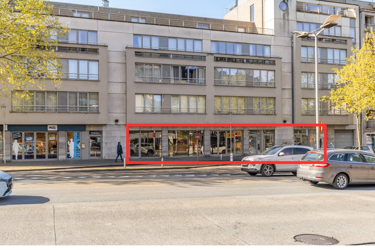 Ruim handelspand op toplocatie in Genk! - foto 1