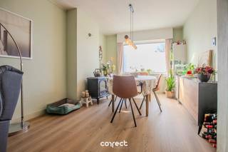 Instapklare woning met 3 slaapkamers en tuin. STARTPRIJS: Elk bod boven deze startprijs, wordt voorgelegd aan de eigenaars, die al dan niet kunnen in...