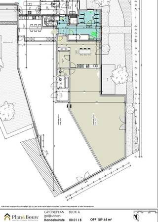 Hedendaags project met unieke handelsruimtes – Leersnijderspark, Tielt<br />Ontdek Residentie Ter Linde, een spraakmakend onderdeel van het nieuwe Leersnijderspark-project op de hoek van de Kortrijkstraat te Tielt. Dit project biedt een ruime handelsruimte met een oppervlakte van 189,64 m², ideaal voor ambitieuze ondernemers.<br />Gelegen in het hart van Tielt, geniet u van een centrale ligging met alles op wandelafstand: winkels, restaurants en scholen. Deze moderne ruimtes, deel van twee exclusieve residenties, bieden eindeloze mogelijkheden voor personalisatie en afwerking. Perfect voor wie een dynamische en toegankelijke plek zoekt om te investeren of te starten.<br />Neem vandaag nog contact op voor meer info of een bezoek ter plaatse!
