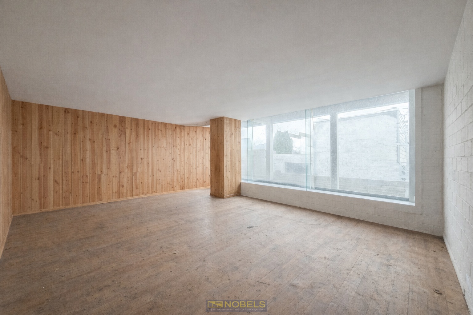 Te koop, Ruime toonzaal met tal van mogelijkheden te Lierde! - photo 2