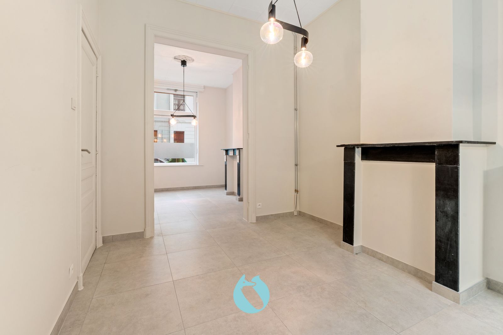 Deze woning combineert authenticiteit en comfort, een locatie die alles binnen handbereik biedt. - foto 4