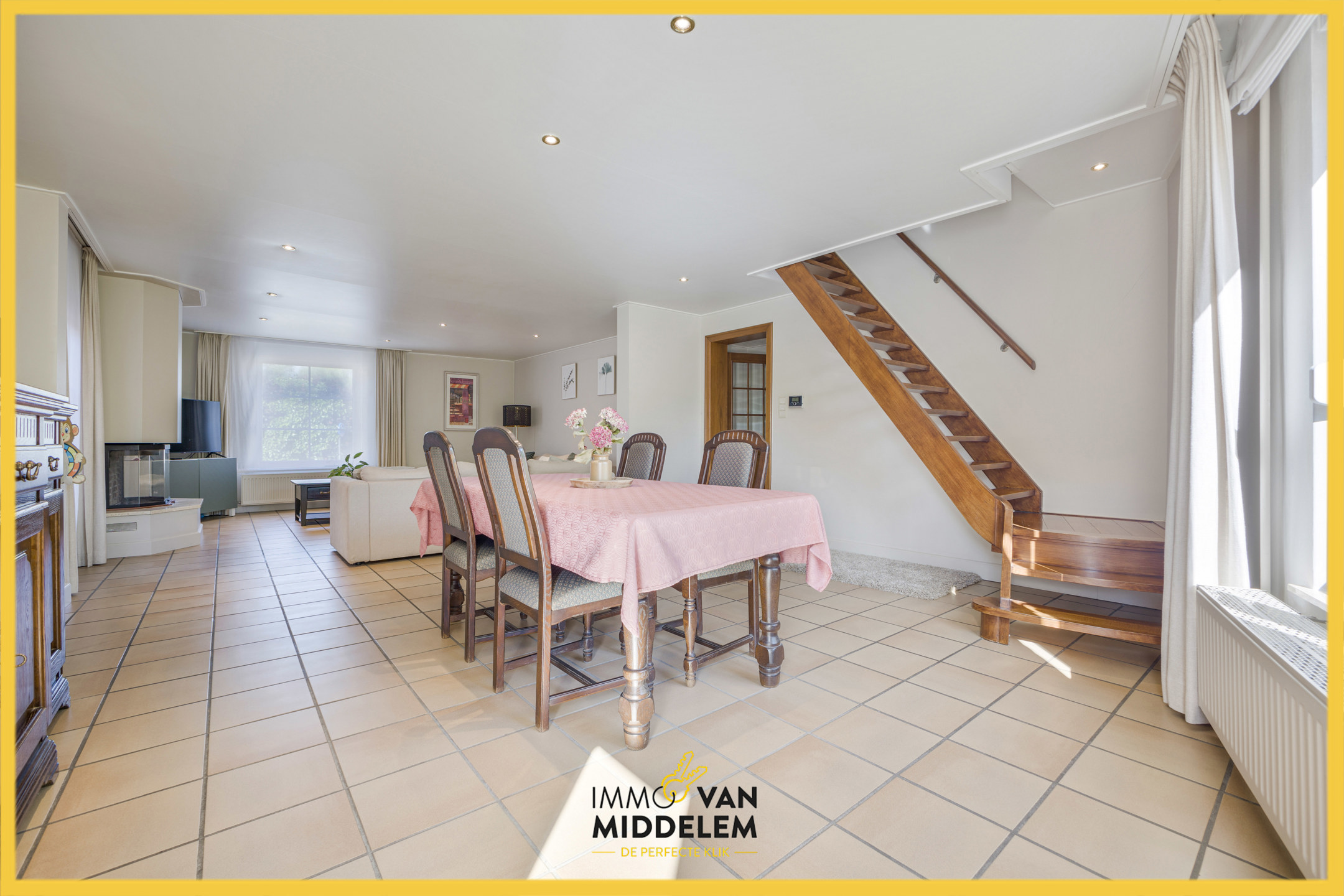 INSTAPKLARE WONING MET 4 KAMERS, TUIN EN GARAGE - foto 4