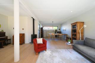 Deze verzorgde woning geniet een bijzonder praktische ligging in Wetteren. Op korte afstand vindt u zowel het treinstation als het centrum met...