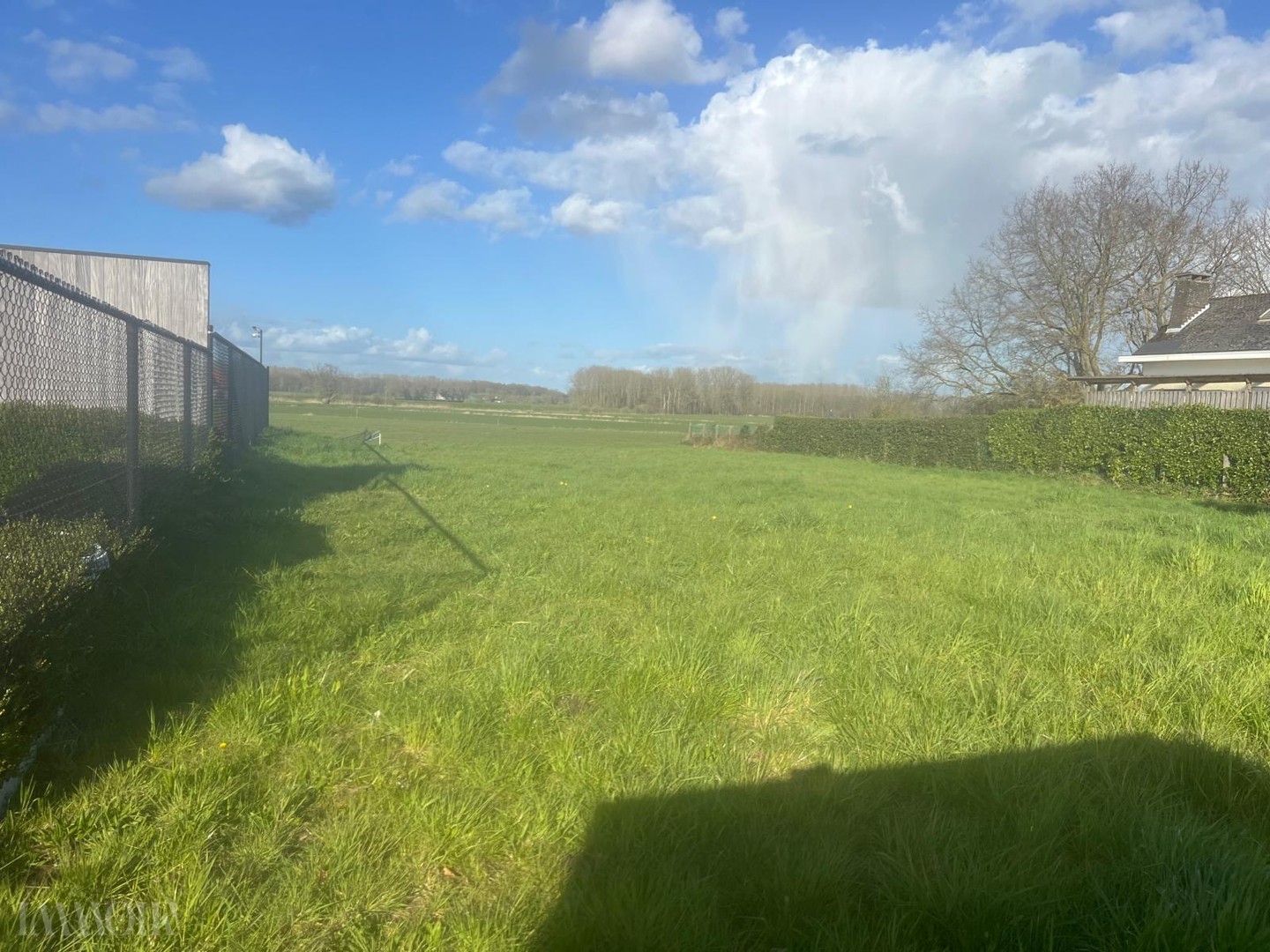 Bouwgrond van 1.034 m² met uitzonderlijke breedte en weids uitzicht. - foto 5