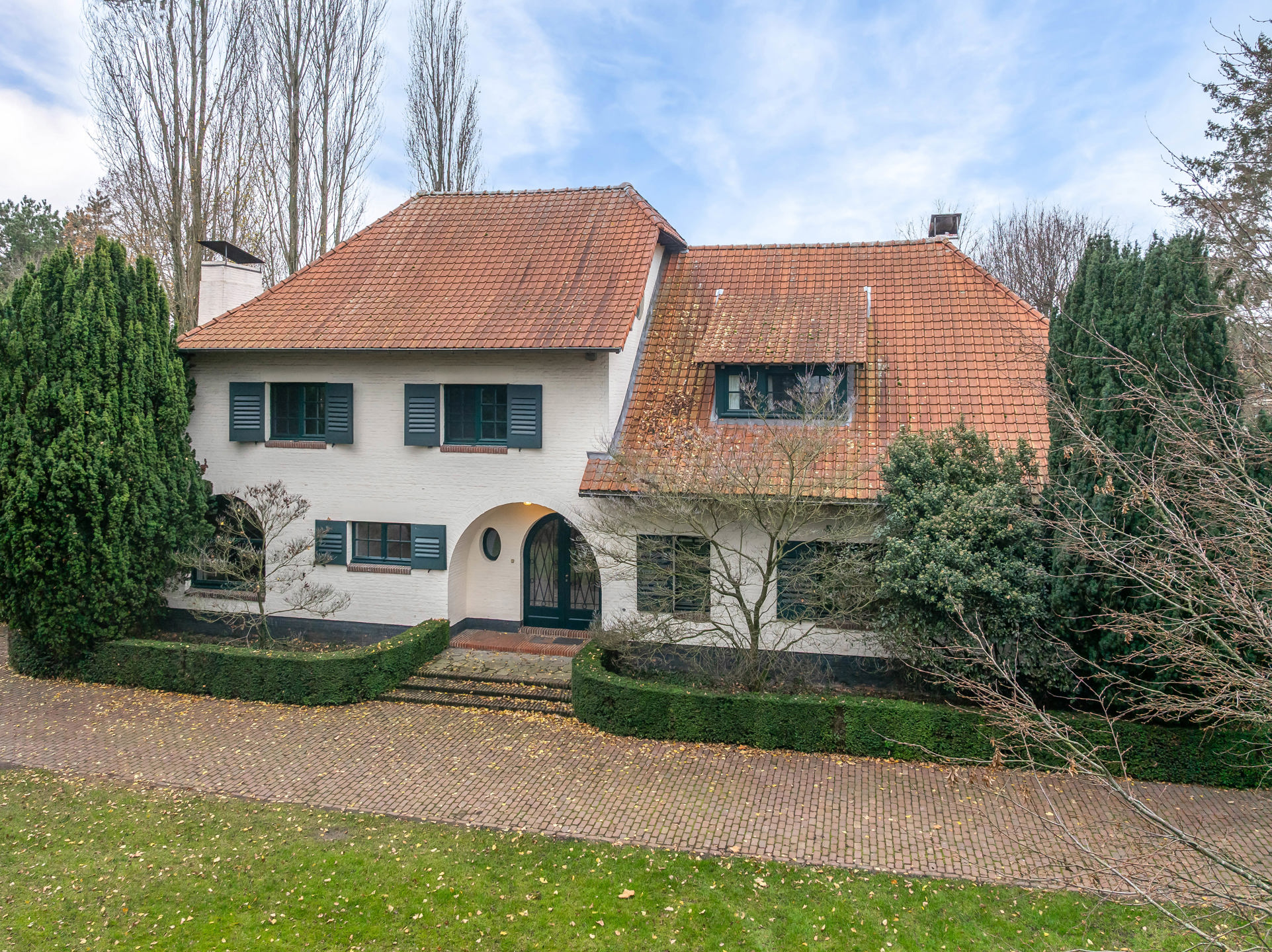 Stijlvolle villa met zwembad en uitzonderlijk potentieel - foto 2